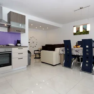 https://apartment-alet.pula-hotels.org